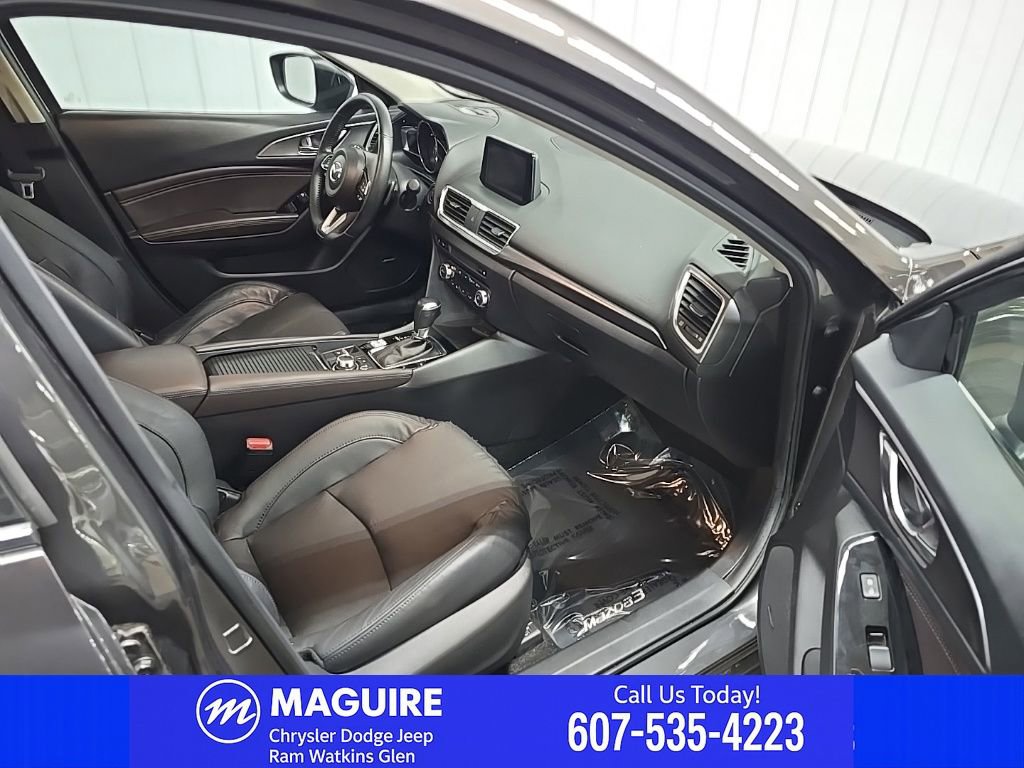 Used 2017 MAZDA MAZDA3 Grand Touring w/ Premium Equipment Package FWD image 19