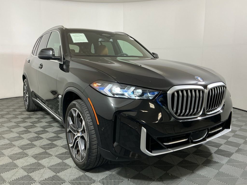 Certified 2024 BMW X5 sDrive40i w/ Premium Package RWD image 4