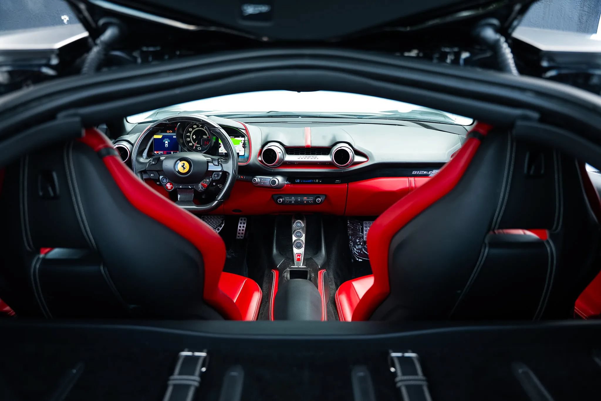 Used 2019 Ferrari 812 Superfast RWD image 60