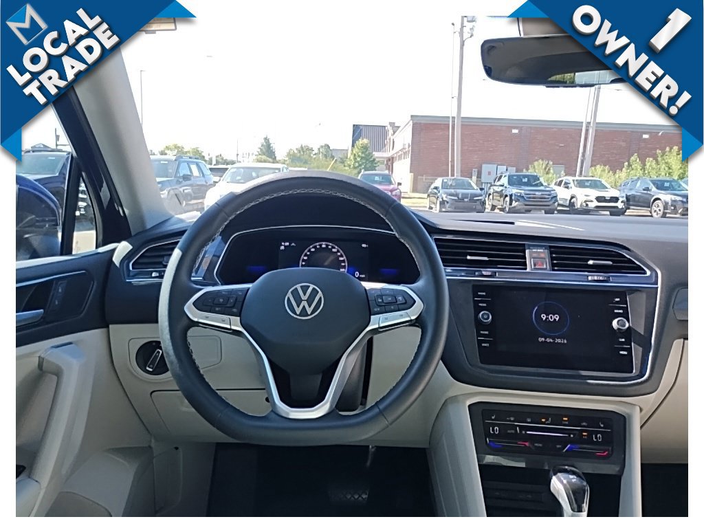 Used 2023 Volkswagen Tiguan SE w/ Panoramic Sunroof Package AWD/4WD image 18