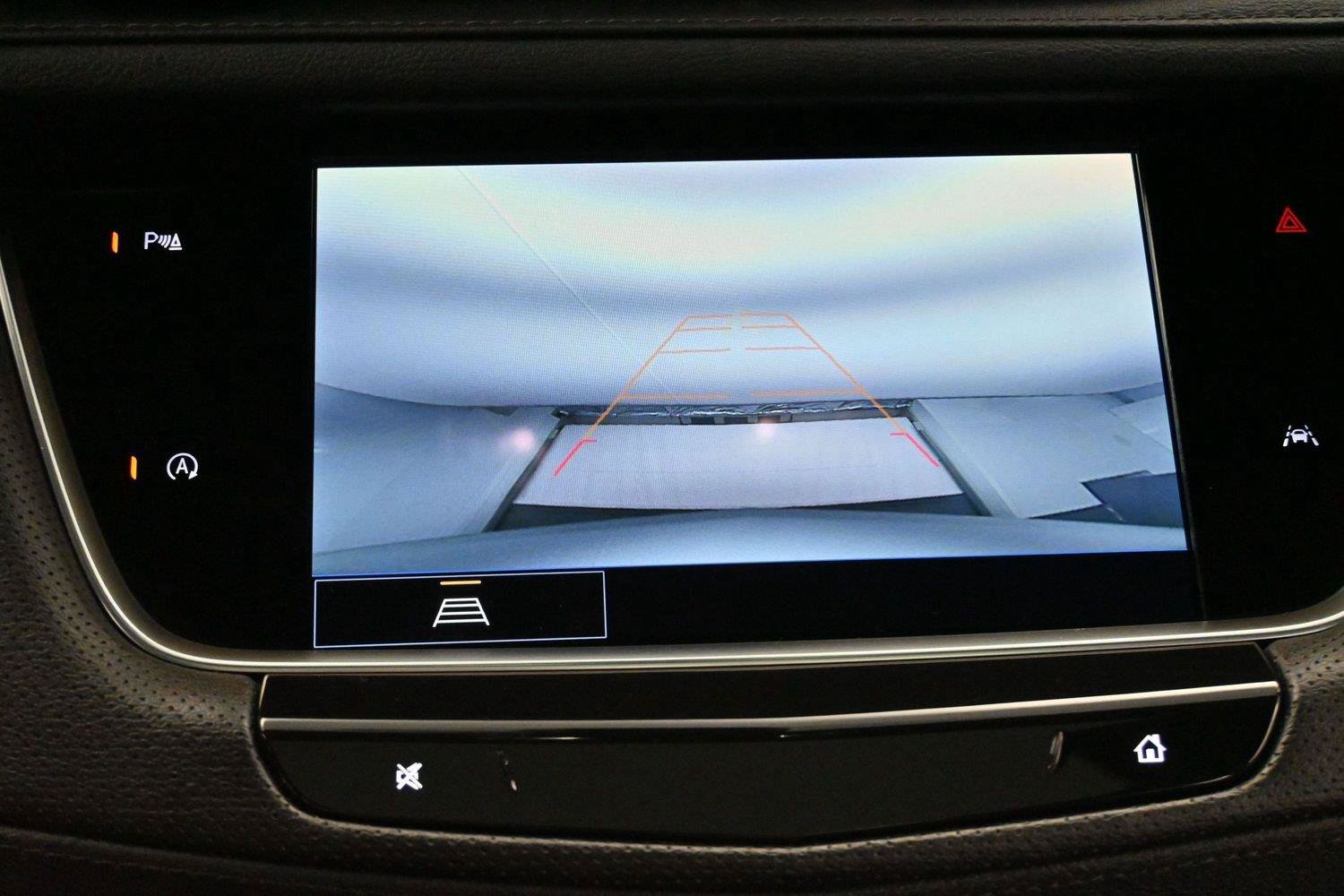 Used 2024 Cadillac XT6 Luxury FWD image 24