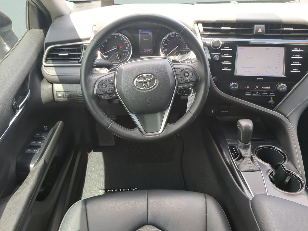 Used 2020 Toyota Camry SE FWD image 11