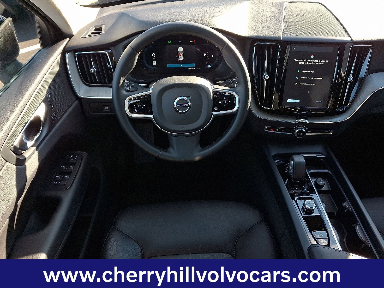 Certified 2025 Volvo XC60 B5 Plus image 12