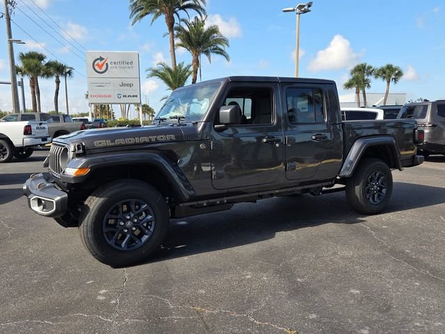 Used 2026 Jeep Gladiator Sport AWD/4WD image 3
