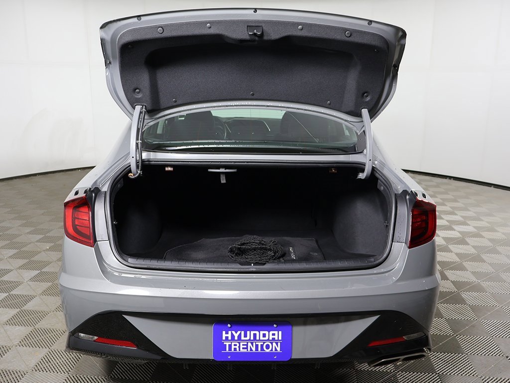 Used 2023 Hyundai Sonata SEL w/ Cargo Package image 15