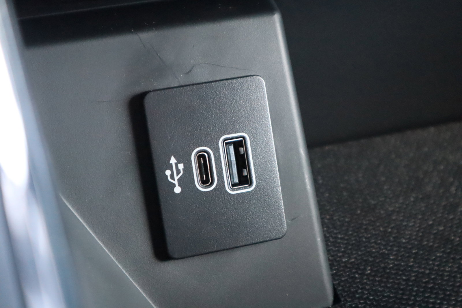 New 2025 Ford F150 Lariat w/ Equipment Group 501A Mid image 28