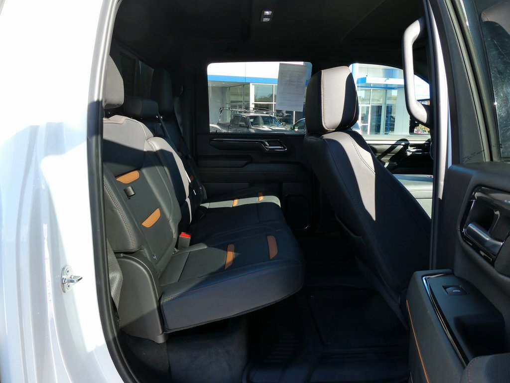 Used 2024 GMC Sierra 2500 AT4 w/ Technology Package image 17