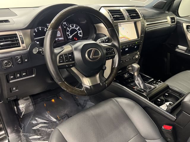 Used 2020 Lexus GX 460 Premium w/ Premium Package AWD/4WD image 16