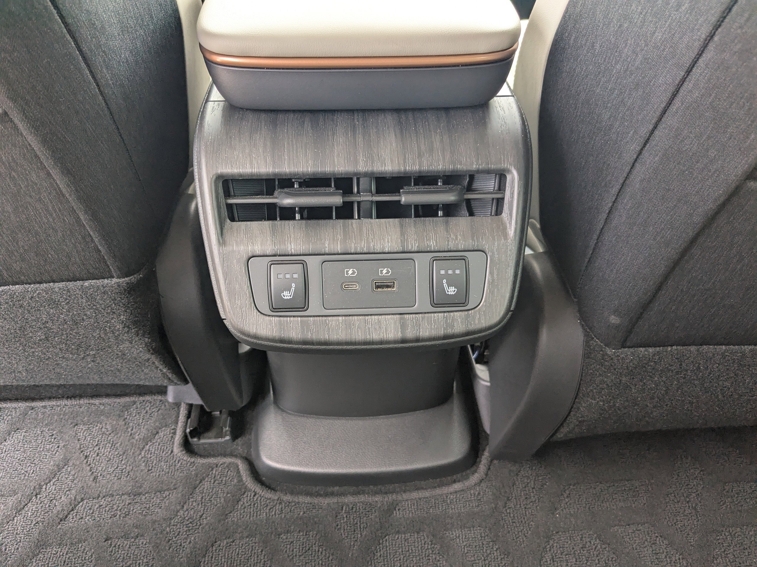 Certified 2023 Nissan Ariya FWD image 15