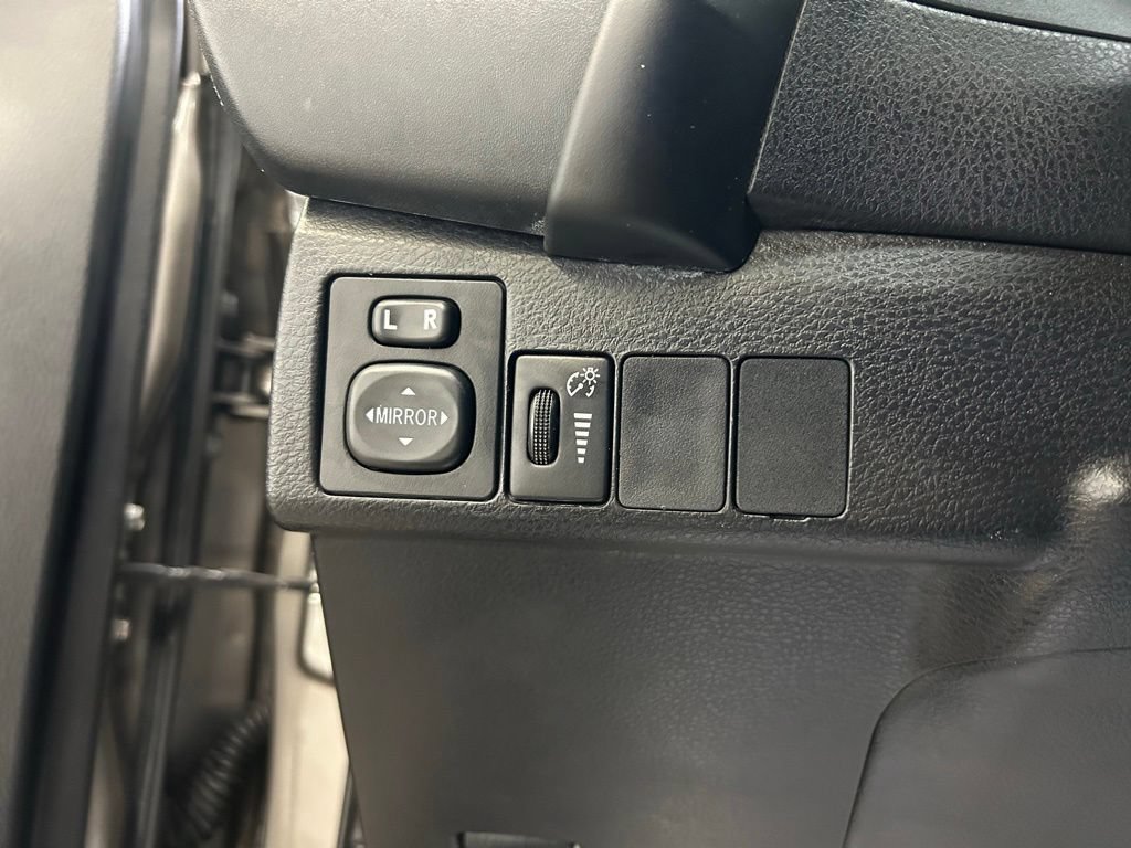 Used 2018 Toyota Corolla XLE w/ Carpet Mat Package (TMS) FWD image 21