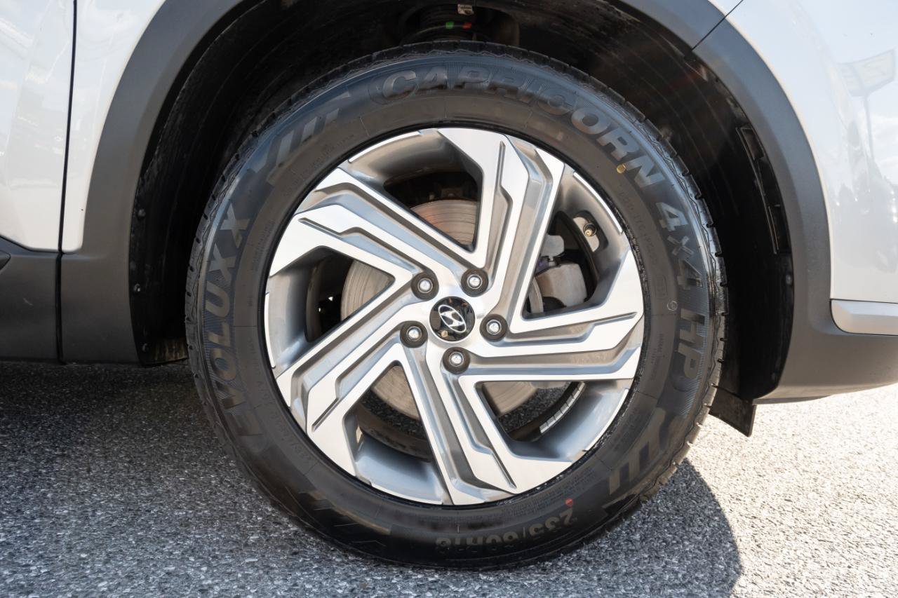 Used 2021 Hyundai Santa Fe SE FWD image 31