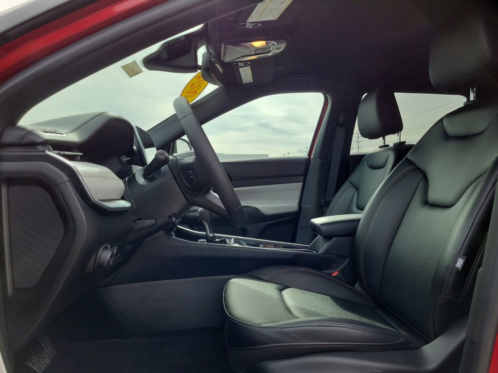 Used 2024 Jeep Compass Limited image 21