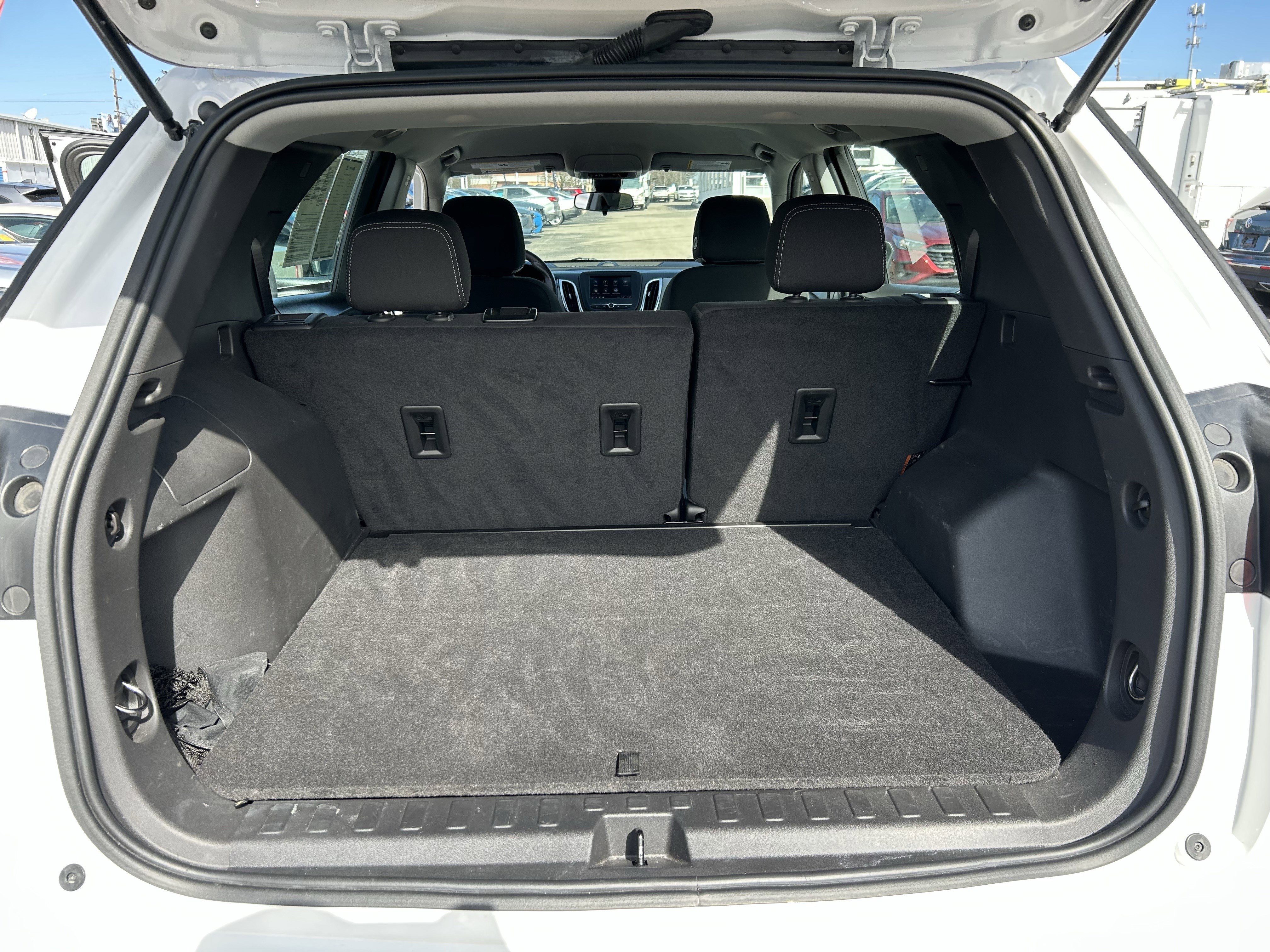 Used 2023 Chevrolet Equinox LS image 25