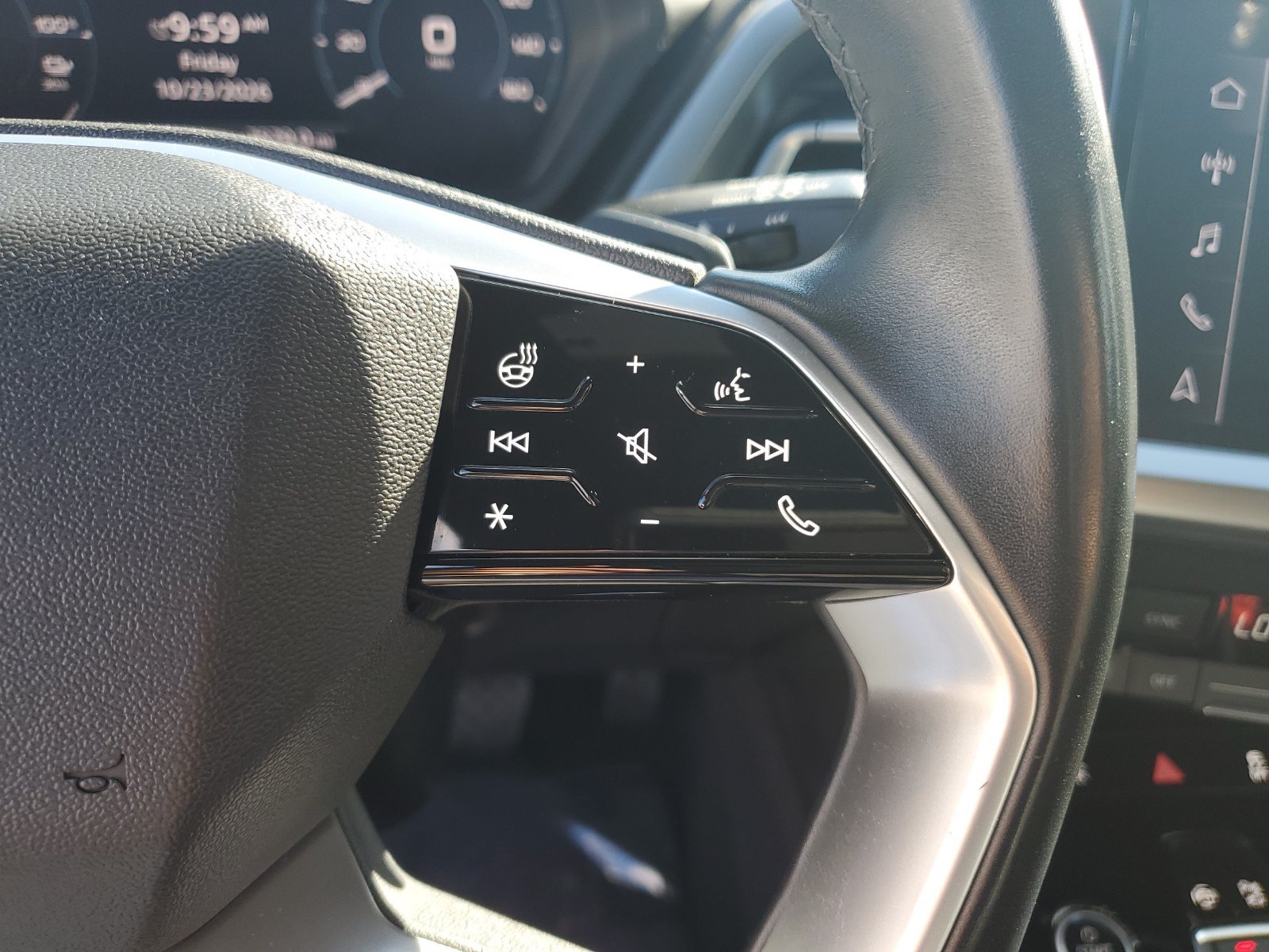 Used 2024 Audi Q4 e-tron Premium Plus w/ Premium Plus RWD image 30