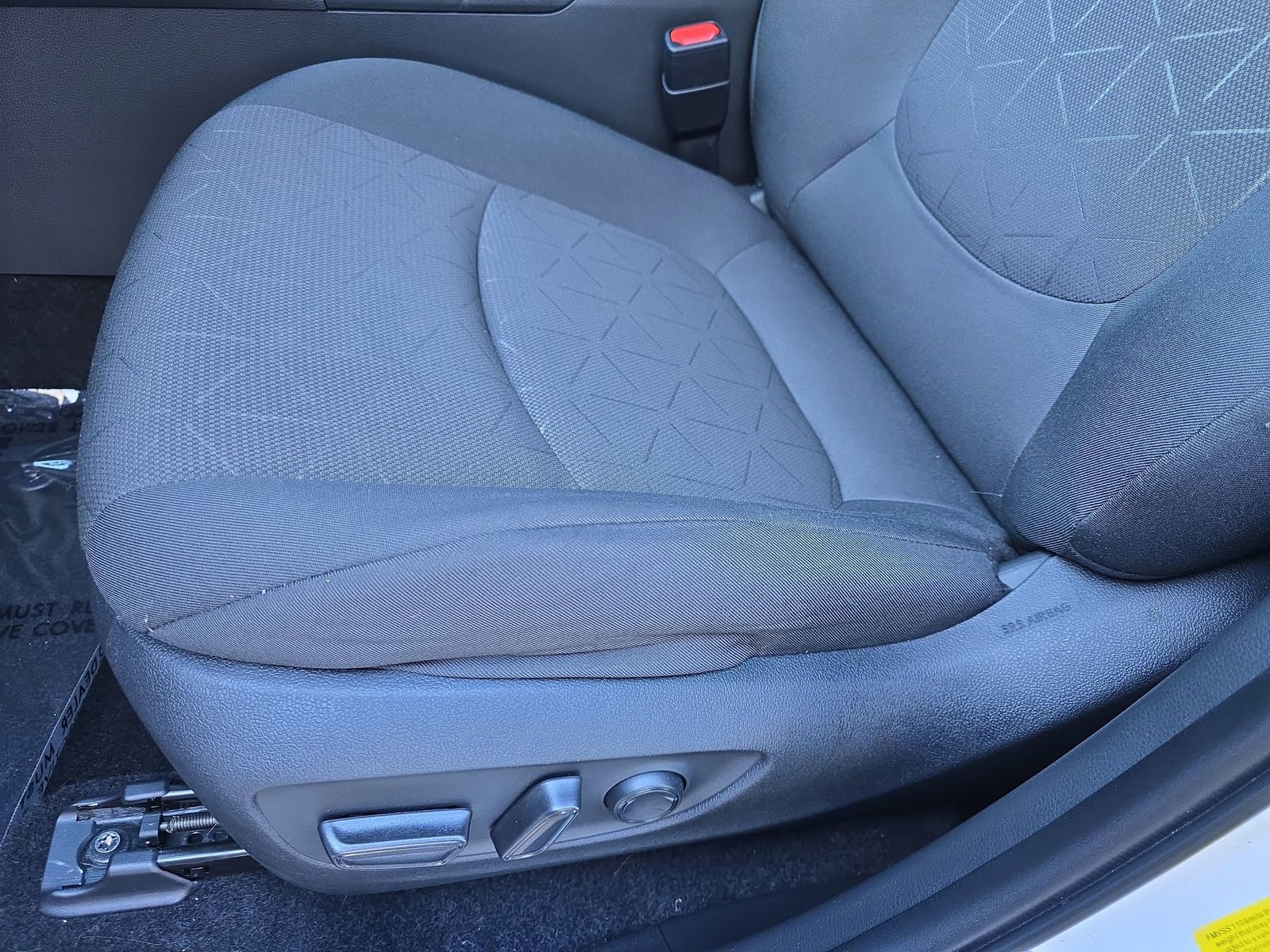 Used 2024 Toyota RAV4 XLE image 33