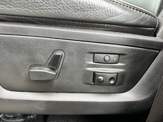 Used 2016 RAM 3500 Laramie Longhorn image 10