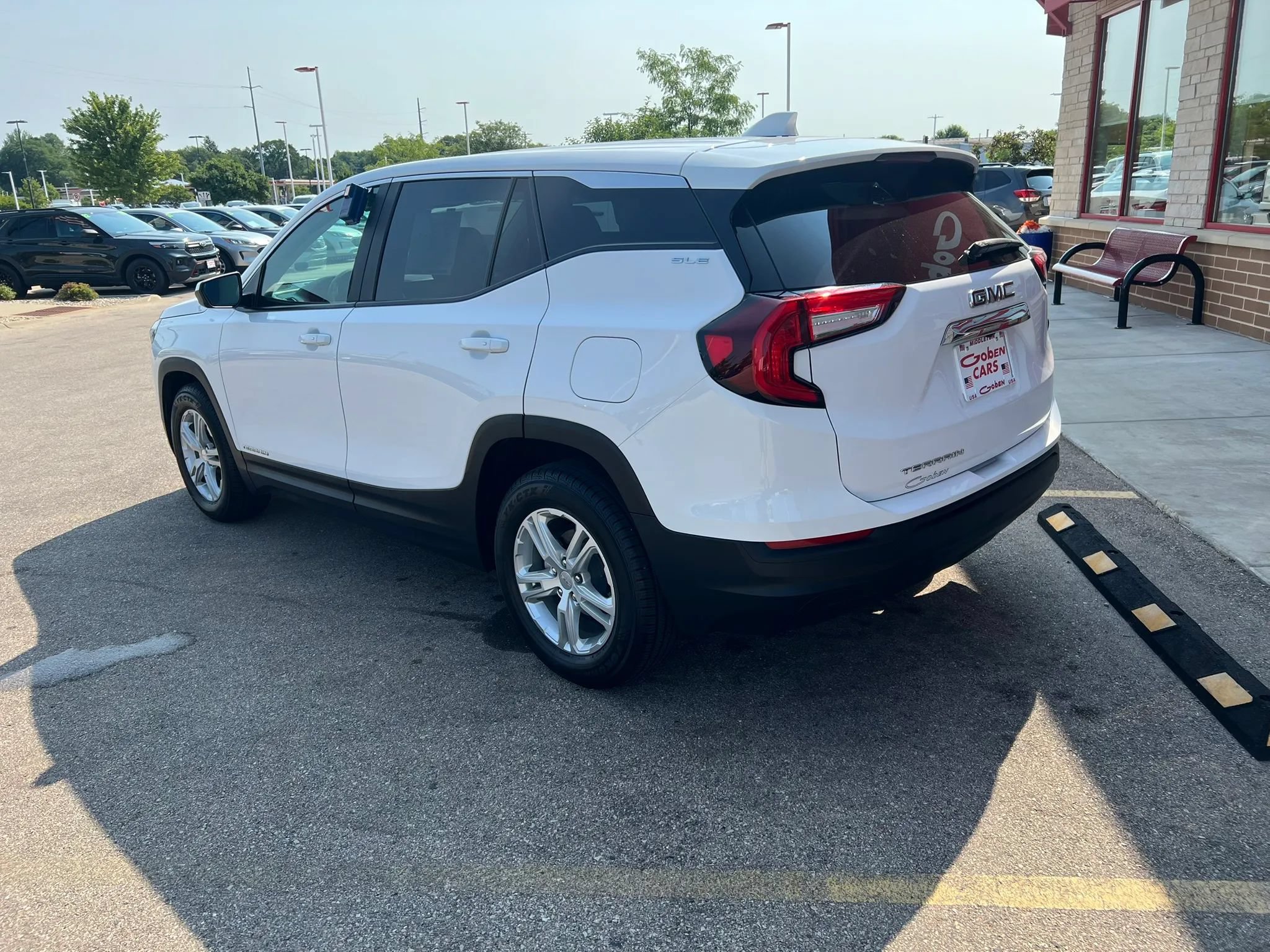 Used 2023 GMC Terrain SLE FWD image 5