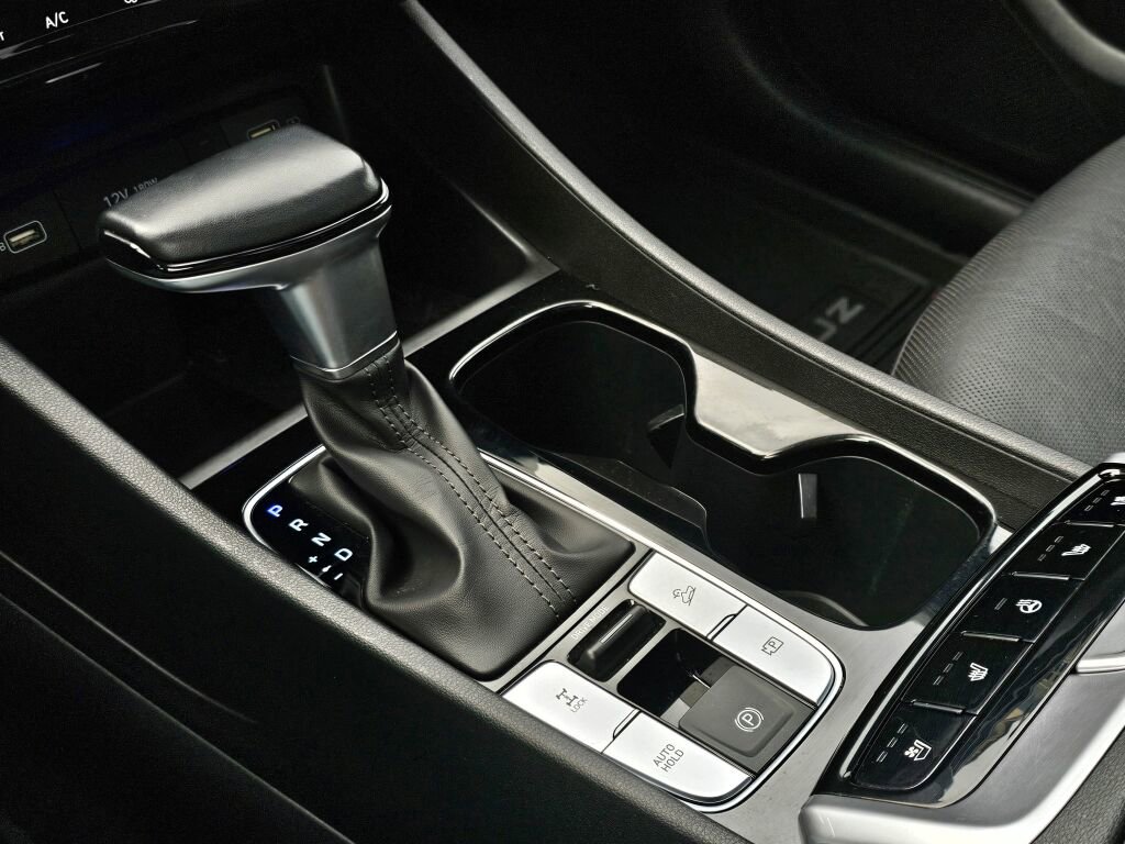 Used 2022 Hyundai Santa Cruz Limited image 24