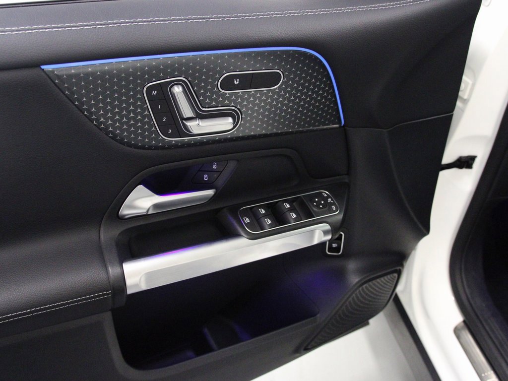 Certified 2025 Mercedes-Benz GLB 250 4MATIC image 22