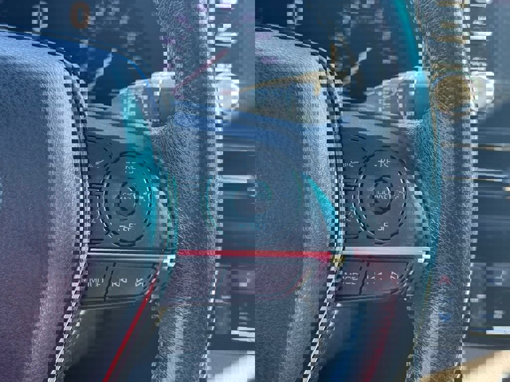 Used 2019 Toyota Avalon XLE w/ Moonroof Package image 32