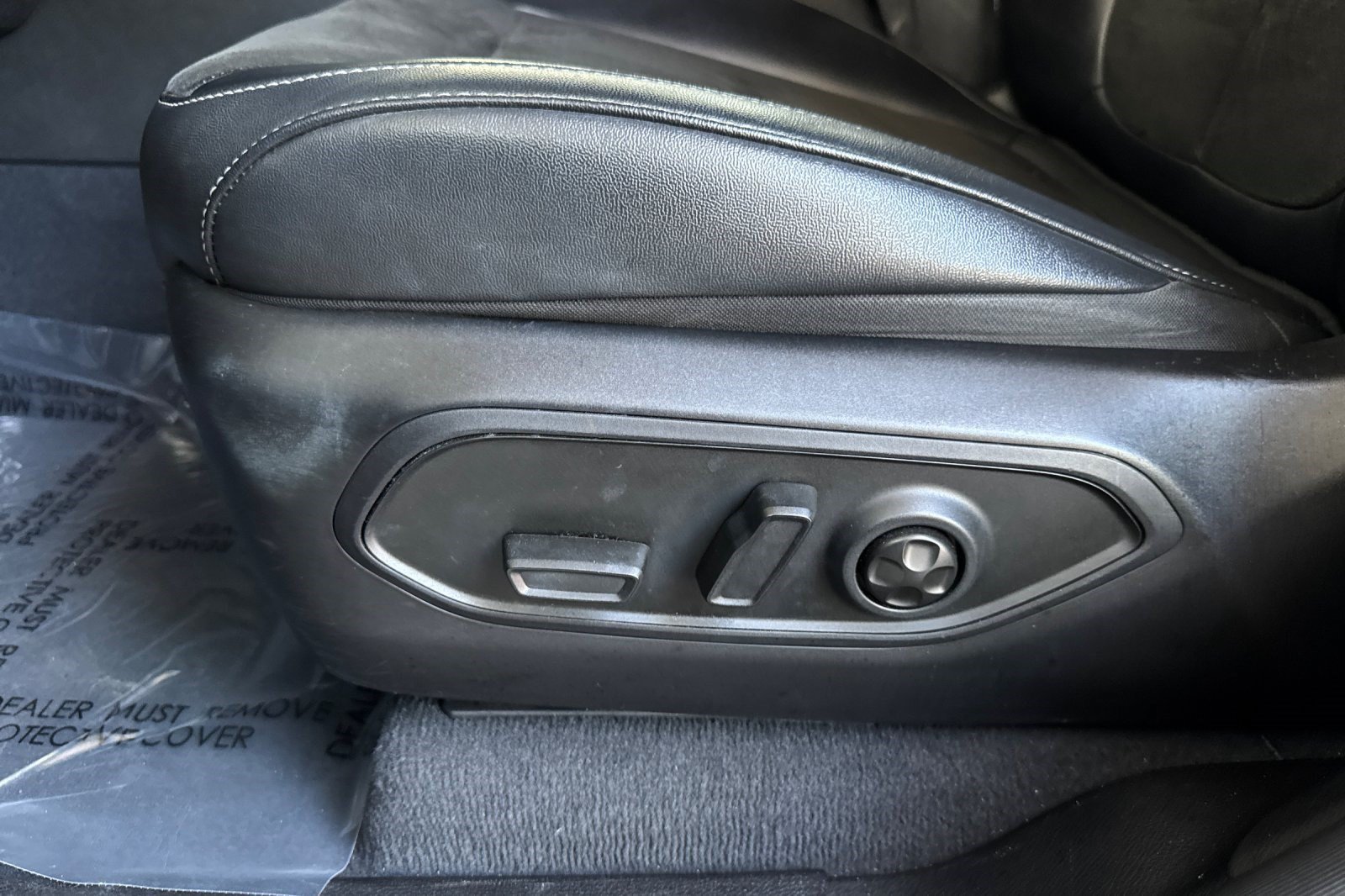 Used 2023 Jeep Grand Cherokee Altitude AWD/4WD image 13