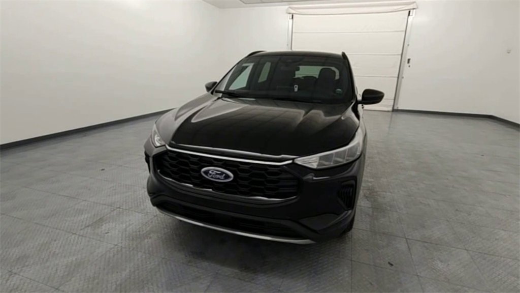 New 2026 Ford Escape ST-Line w/ Cold Weather Package image 3