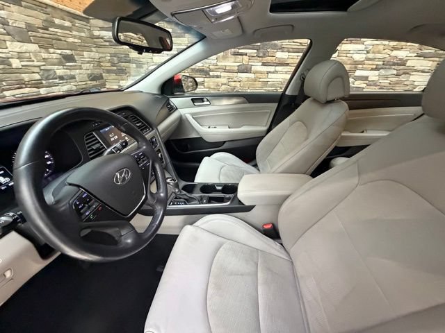 Used 2017 Hyundai Sonata Sport w/ Value Edition Package 02 FWD image 15