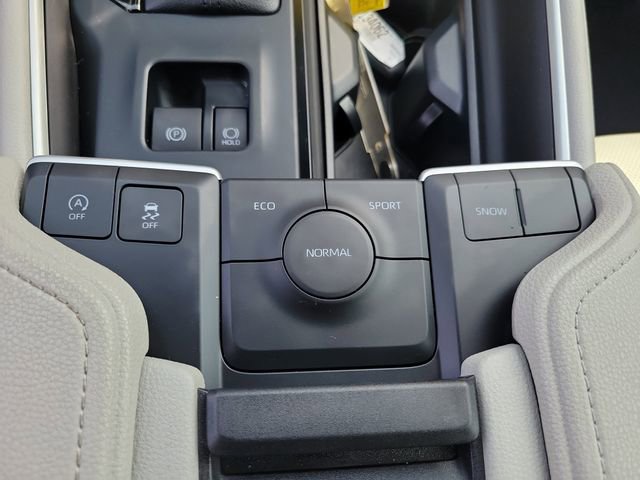 Used 2025 Toyota Grand Highlander FWD image 23
