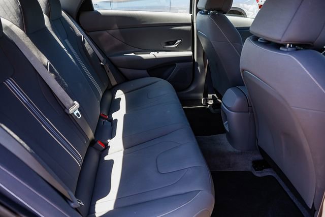 Certified 2025 Hyundai Elantra SEL FWD image 19