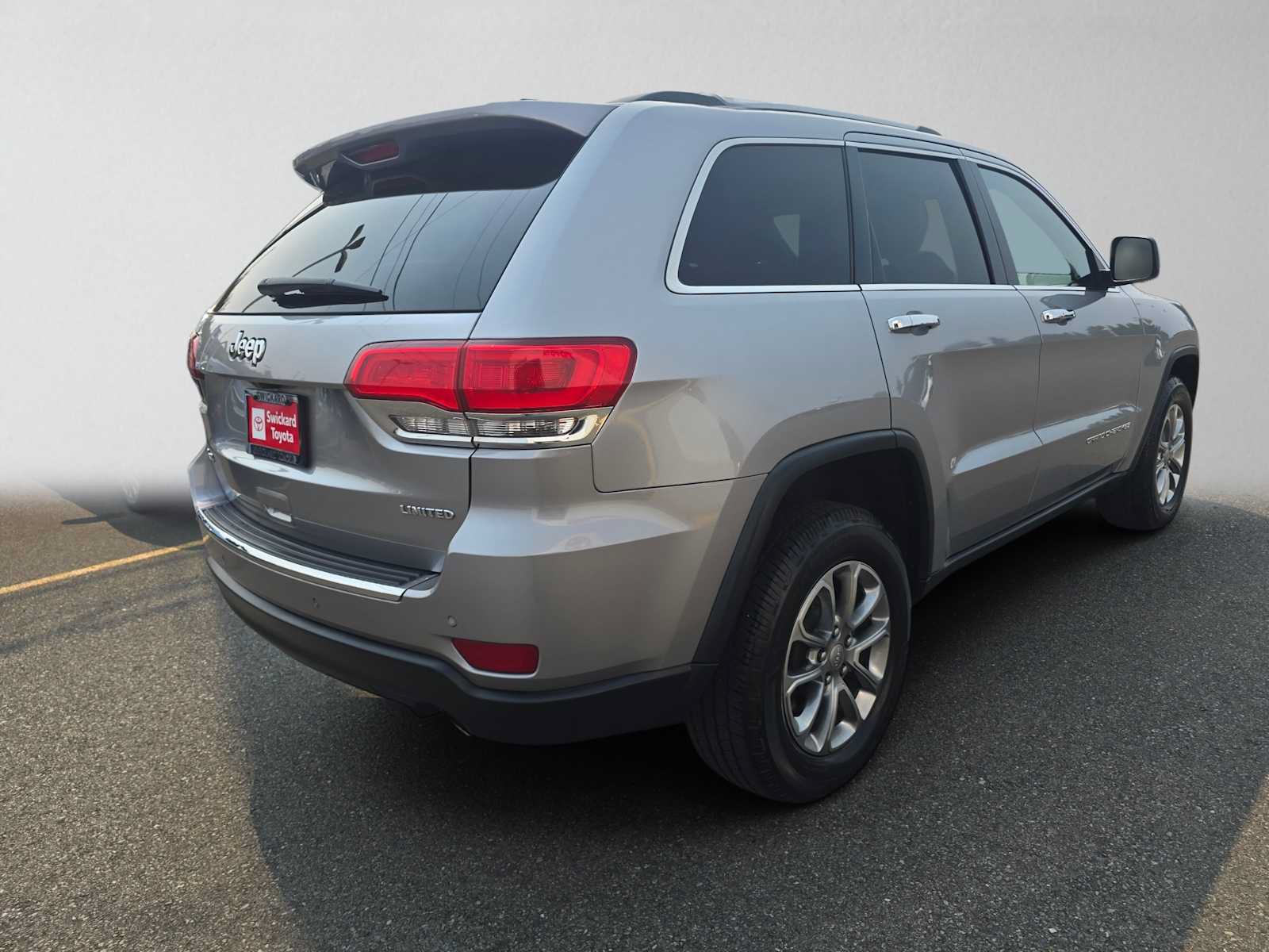 Used 2014 Jeep Grand Cherokee Limited AWD/4WD image 3