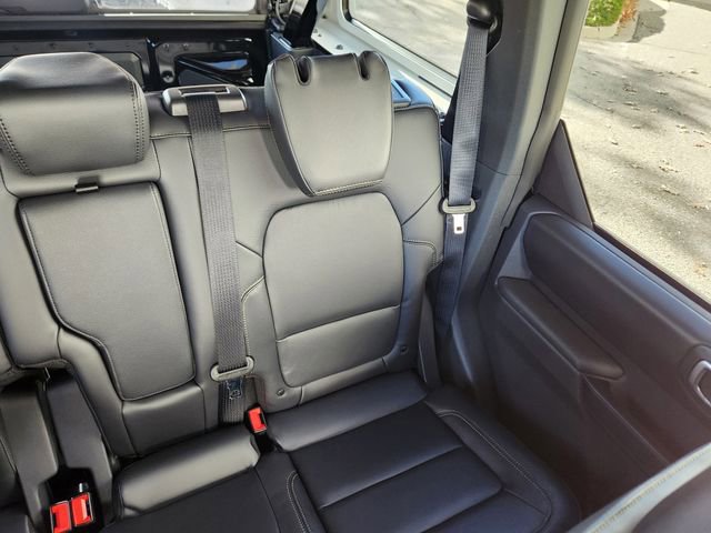 New 2025 Ford Bronco Badlands image 15