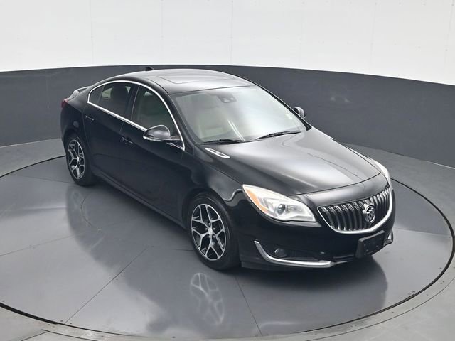 Used 2017 Buick Regal Premium w/ Driver Confidence Package #1 FWD image 15