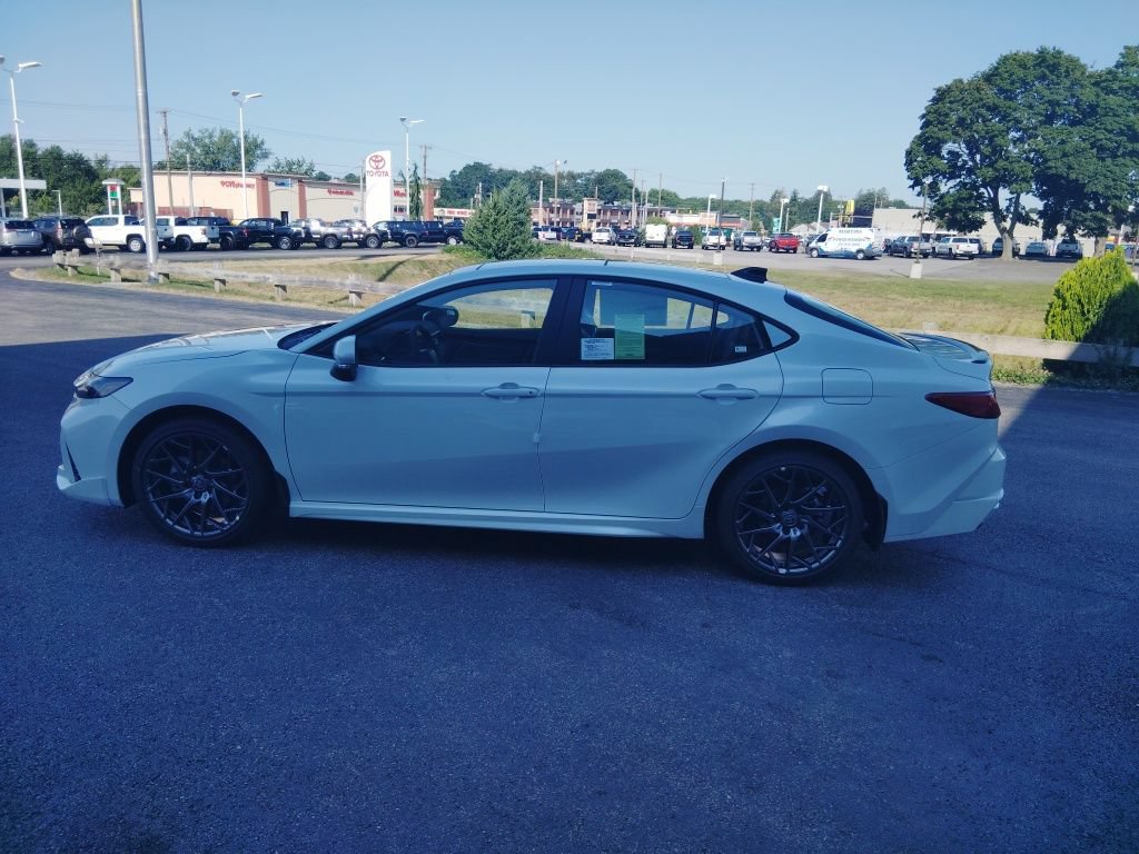 New 2026 Toyota Camry Hybrid AWD/4WD image 4