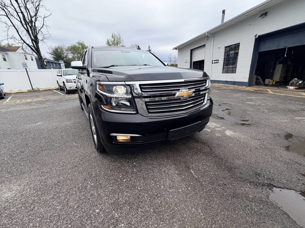 Used 2015 Chevrolet Suburban LTZ AWD/4WD image 4