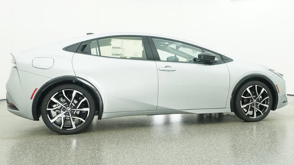 New 2026 Toyota Prius Plug-In Hybrid FWD image 29