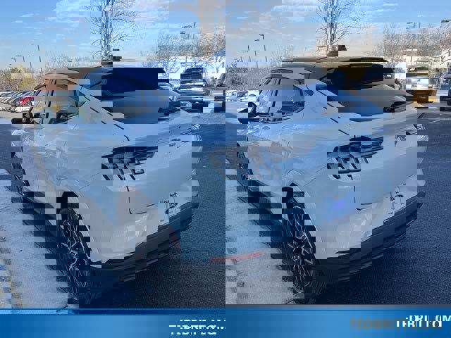 Certified 2025 Ford Mustang Mach-E Premium image 6