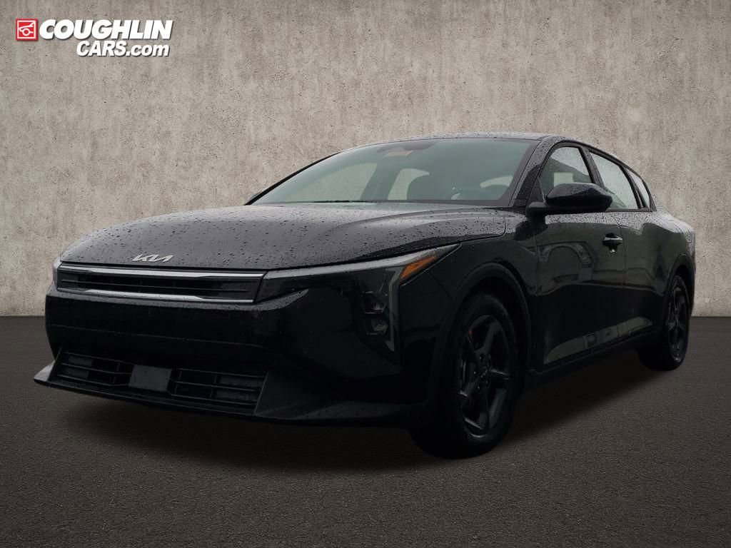 New 2025 Kia K4 LXS image 3