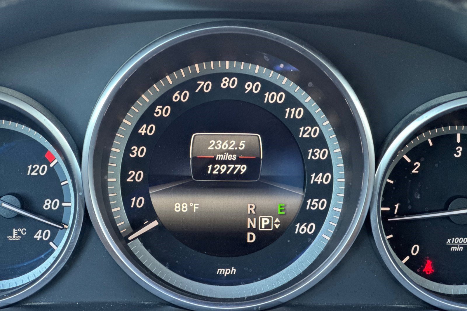 Used 2015 Mercedes-Benz E 250 BlueTEC 4MATIC Sedan image 24