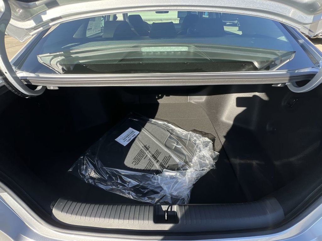 New 2025 Honda Accord SE image 12