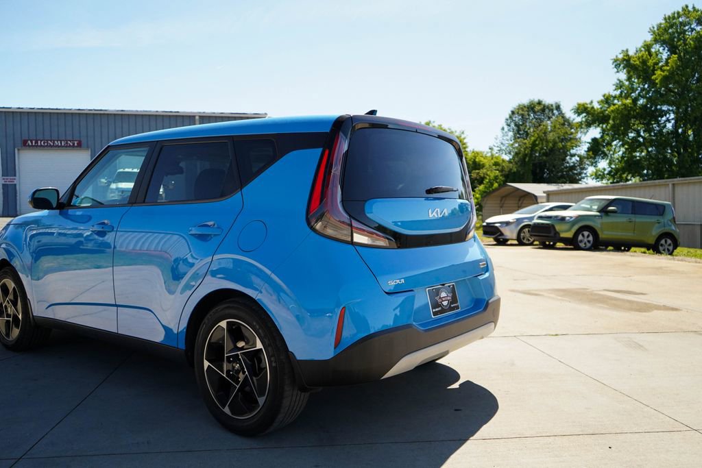 Used 2023 Kia Soul EX FWD image 22