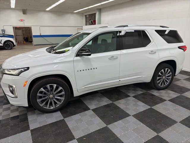 Used 2023 Chevrolet Traverse Premier w/ LPO, Floor Liner Package image 4
