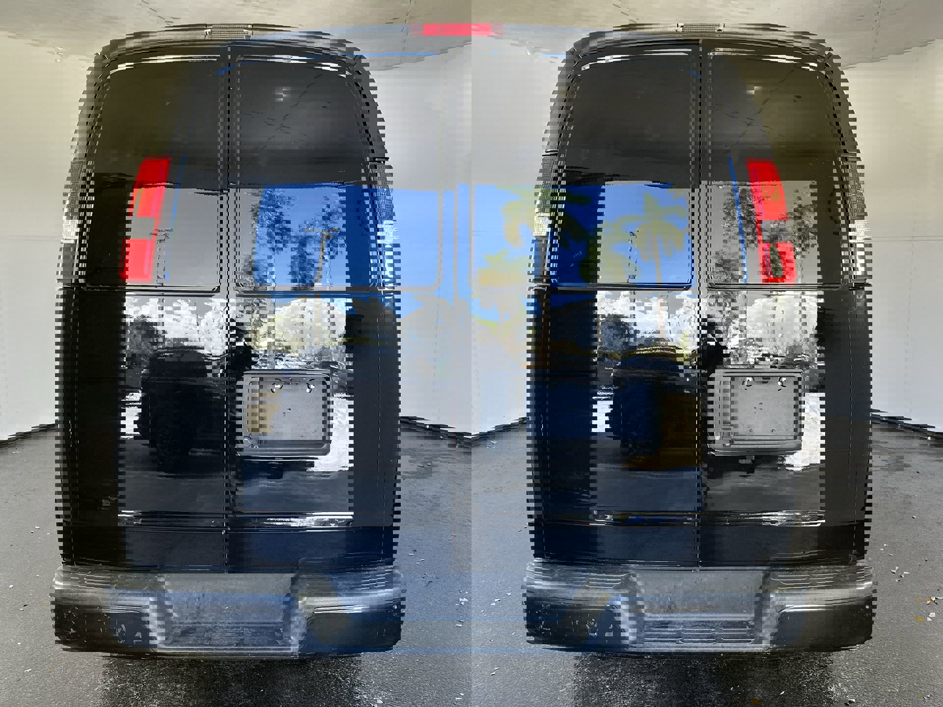 Used 2020 Chevrolet Express 3500 image 10