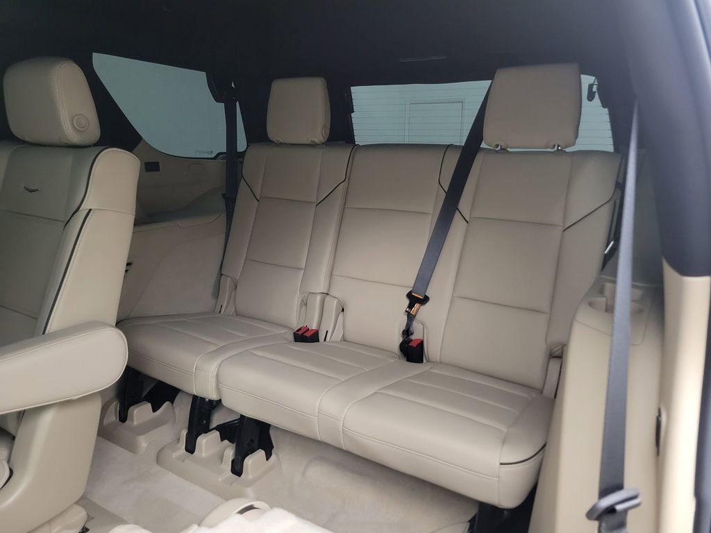 Used 2023 Cadillac Escalade Premium Luxury w/ Performance Package image 21