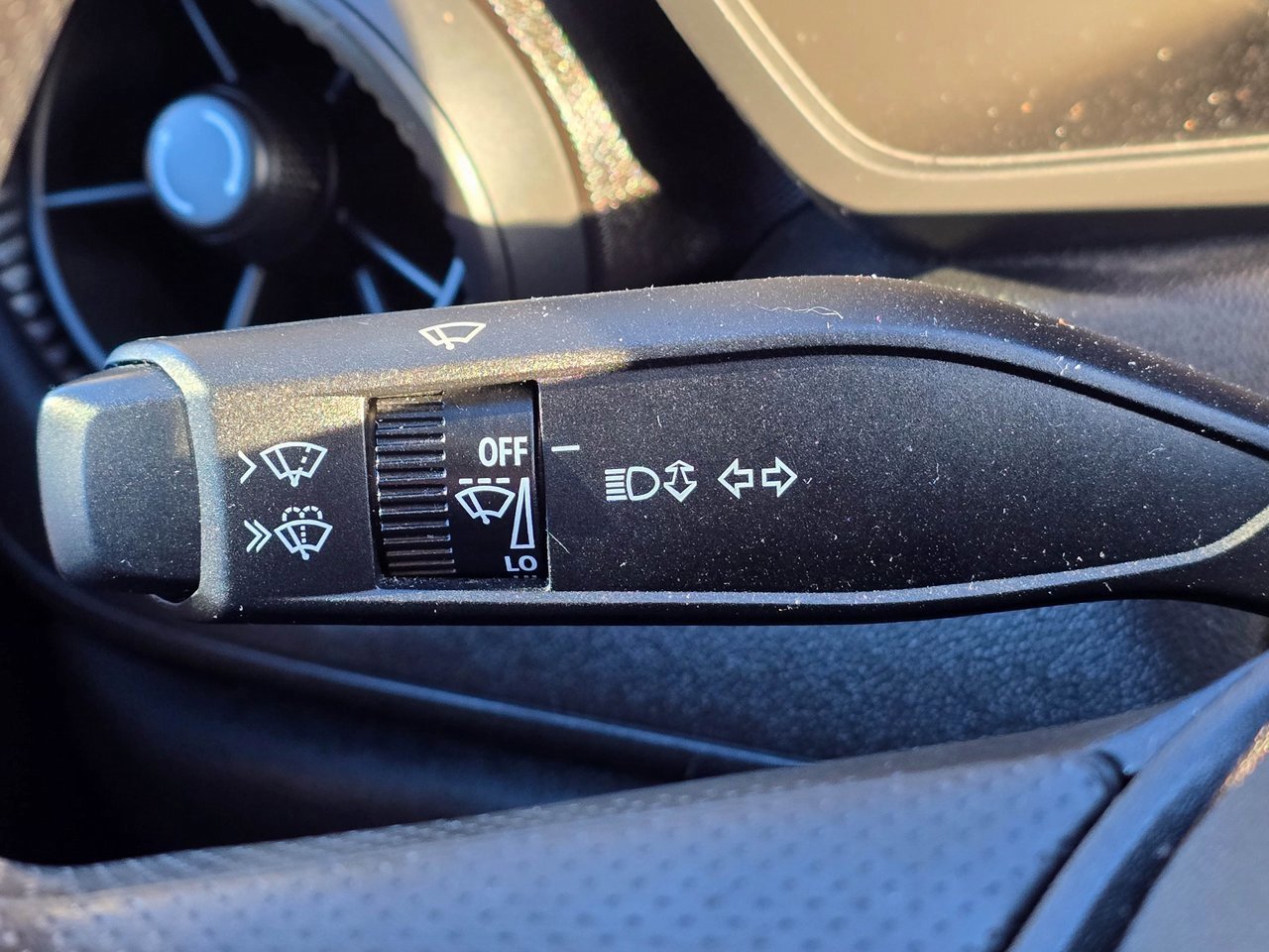 Used 2024 Chevrolet Colorado W/T image 21