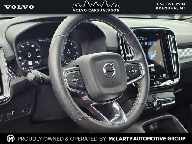 Used 2021 Volvo XC40 T5 R-Design AWD/4WD image 25