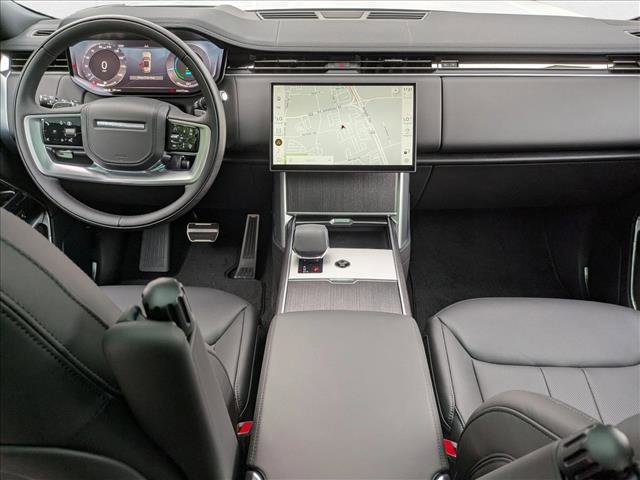 New 2025 Land Rover Range Rover SE image 16
