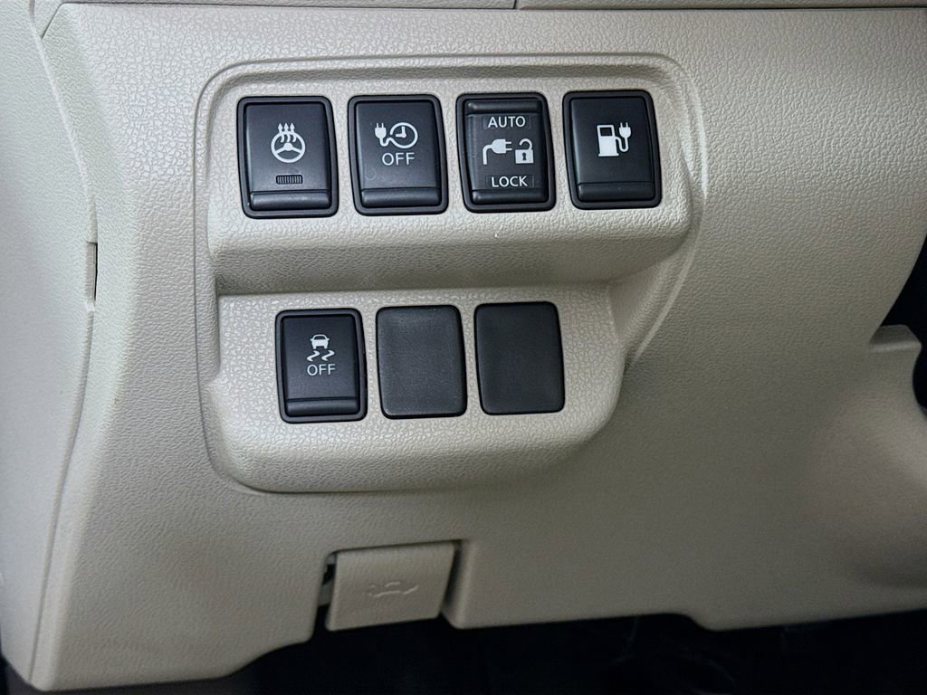 Used 2015 Nissan Leaf SV FWD image 12