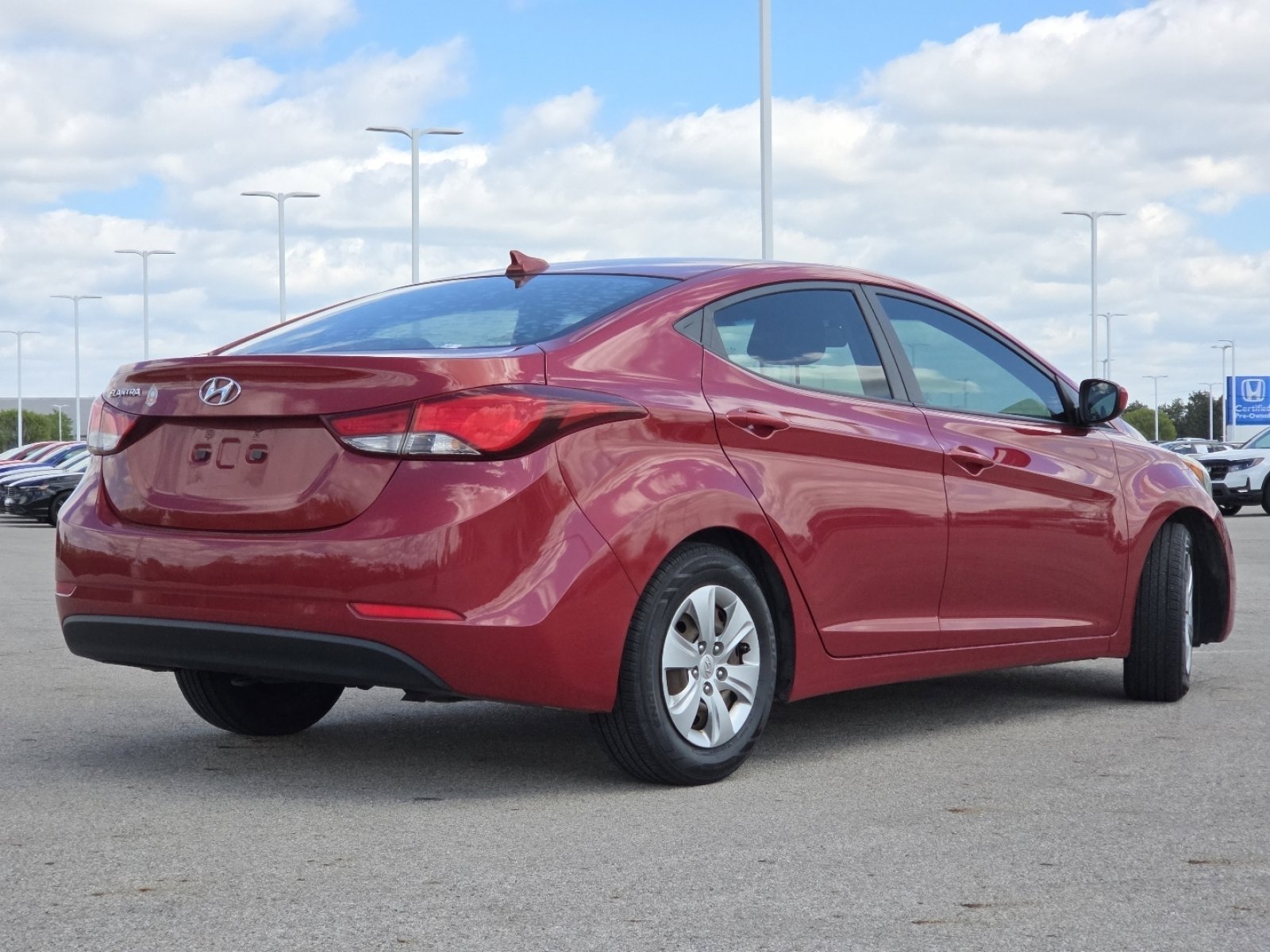 Used 2016 Hyundai Elantra SE image 14