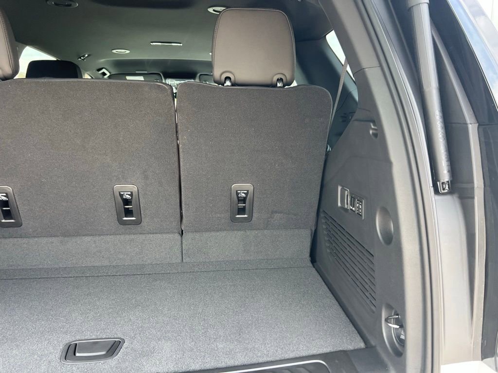 New 2026 Chevrolet Tahoe LT w/ Comfort Package RWD image 16