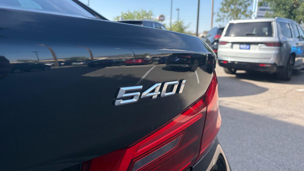 Used 2018 BMW 540i RWD image 9